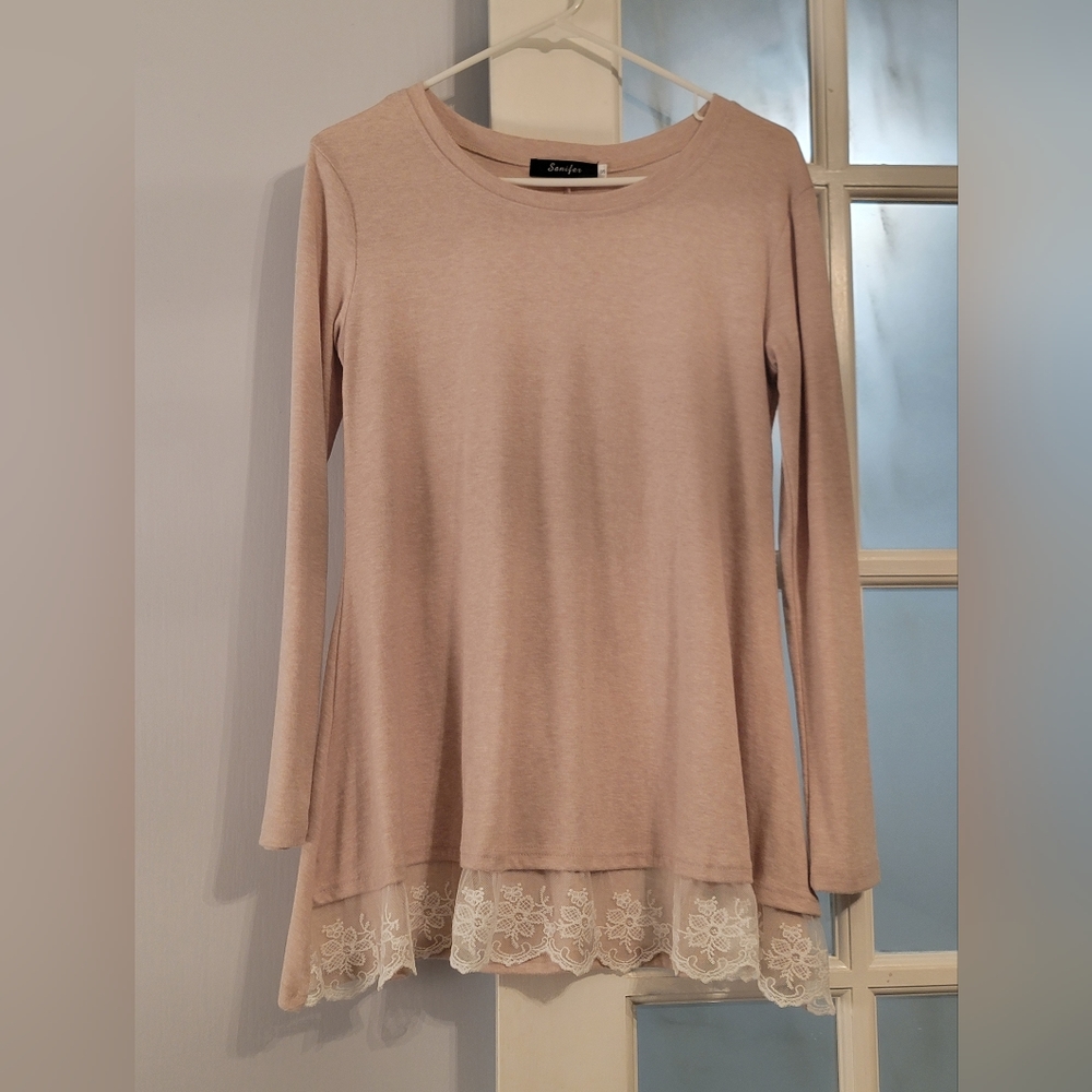 🔴 Sanifer lace bottomed tunic Small oatmeal color white lace
